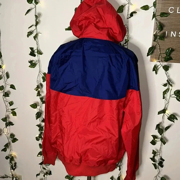 Nike Windbreaker - Picture 3 of 4